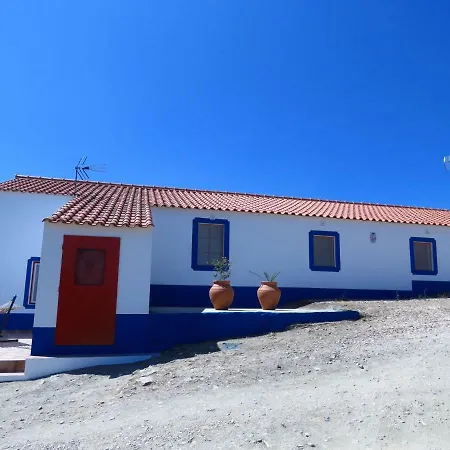 בית נופש Vale Do Boto-quinta Com 3 Casas *